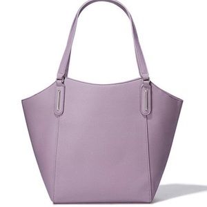 💜Gorgeous Lavender Hobo bag💜